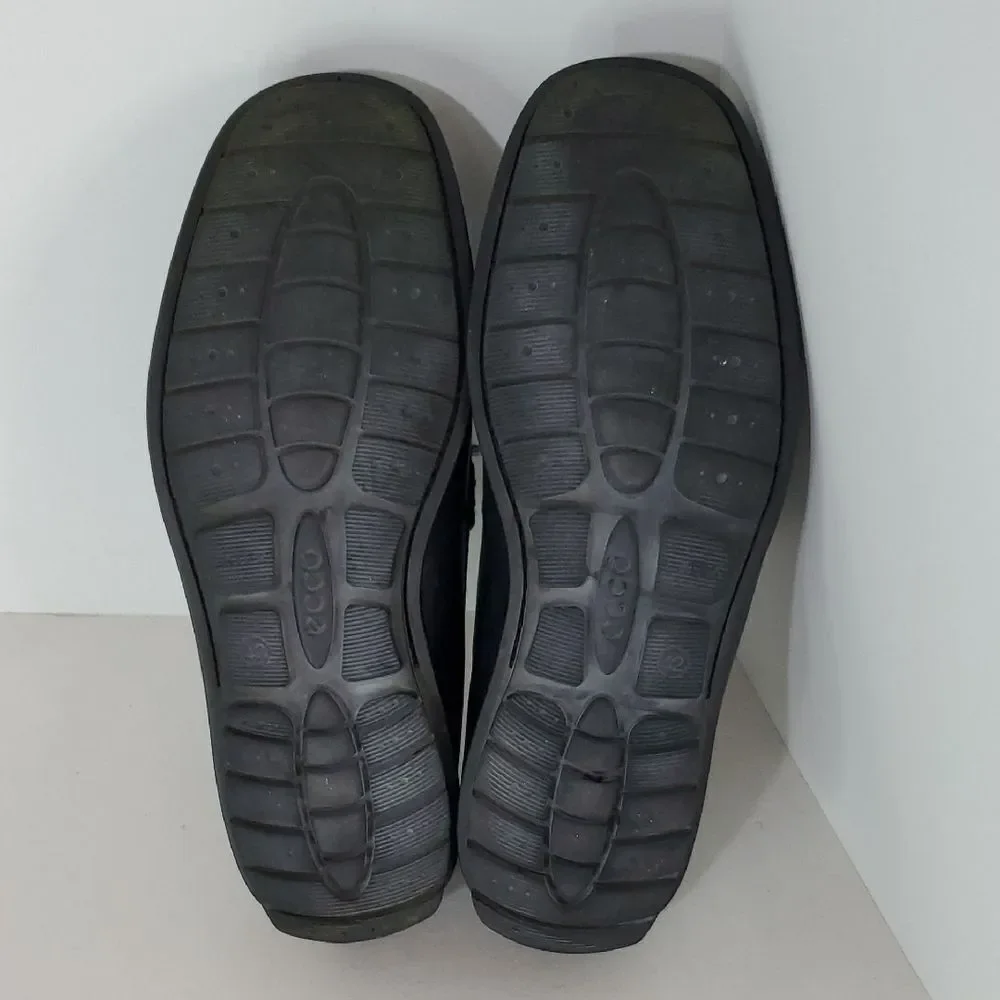 Ecco Men's Classic Black Leather Slip-Ons EU 42 Extra Width